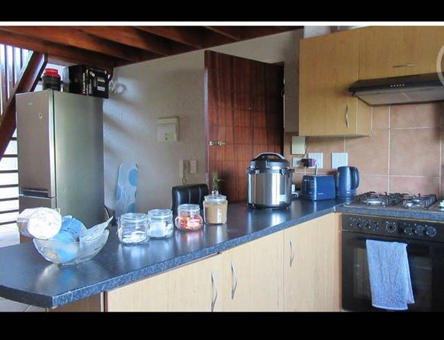 2 BEDROOM APARTMENT FOR SALE IN SUNNINGHILL